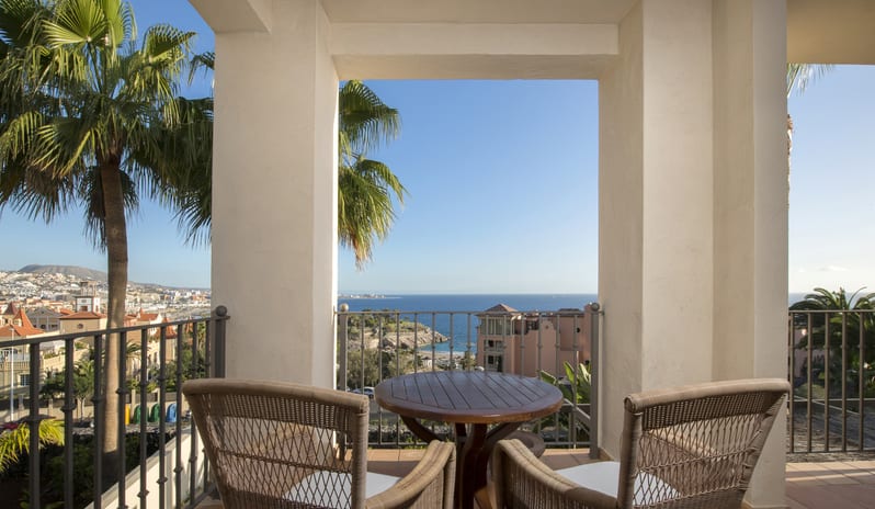Top floor villa solarium balcony
